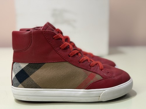 225 burberry mini haypark - $225,