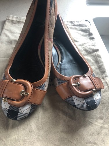 Burberry flat shoes with - burberry,