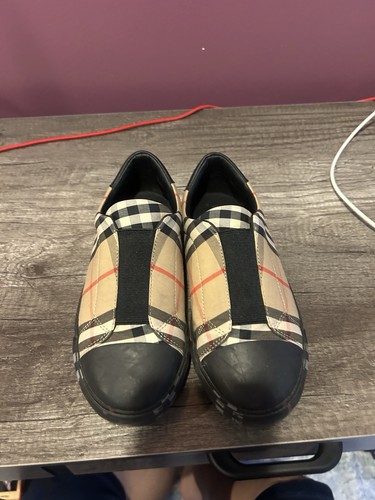 Burberry kid slip sneakers - on,